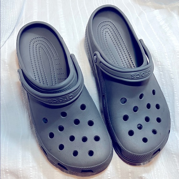 CROCS Slate Gray Classic Clogs Men’s 13 Tall & Big Guys Worn Once! - Picture 1 of 17